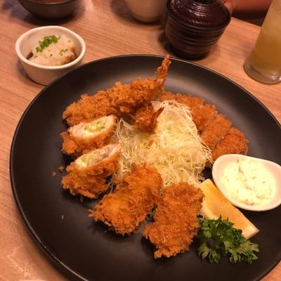 ถ่ายออกมาดูจานใหญ่เลย แต่คือนี่จุกนะคะ อิ่มมาก55 