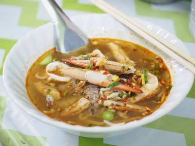 เกาเหลาทะเลต้มยำ