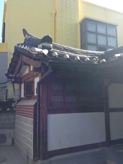 บ้านแบบโบราณ ในหมู่บ้านบุกชน 