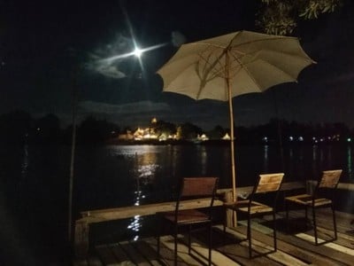 ลมโชยโฮมสเตย์บ้านพักริมแม่น้ำเจ้าพระยาสไตล์​ล๊อ​ฟ​