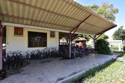 ลมโชยโฮมสเตย์บ้านพักริมแม่น้ำเจ้าพระยาสไตล์​ล๊อ​ฟ​