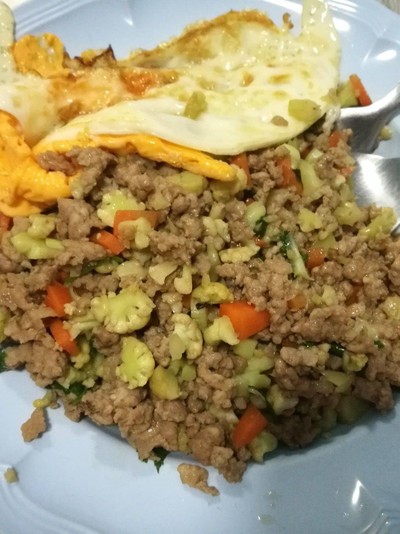 วิธีทำ หมูสับผัดกะหล่ำซอย