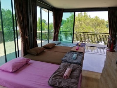 ลมโชยโฮมสเตย์บ้านพักริมแม่น้ำเจ้าพระยาสไตล์​ล๊อ​ฟ​