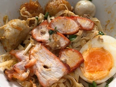 บะหมี่เเห้งโคตรเครื่อง