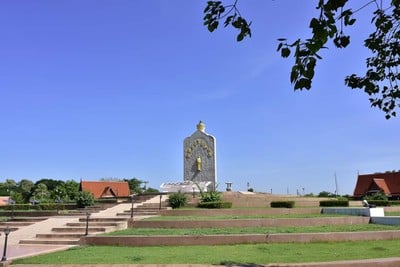 ลมโชยโฮมสเตย์บ้านพักริมแม่น้ำเจ้าพระยาสไตล์​ล๊อ​ฟ​