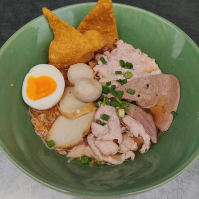 ต้มเลือดหมู-ก๋วยเตี๋ยวต้มยำ เจ้าเก่าวิสุธิกษัตริย์ ต้มเลือดหมู-ก๋วยเตี๋ยวต้มยำ เจ้าเก่าวิสุธิกษัตริย์