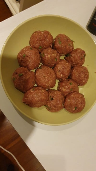 วิธีทำ Polpette(Meatballs in tomato sauce) มีทบอลในซอสมะเขือเทศแบบอิตาเลี่ยน