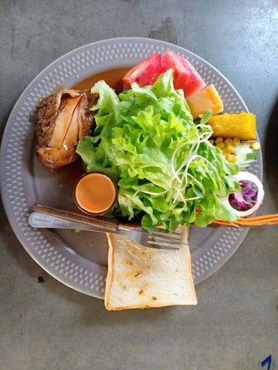 บ้านหมู รมควัน (Bann Moo Rhom Kwan) บ้านหมู รมควัน (Bann Moo Rhom Kwan)