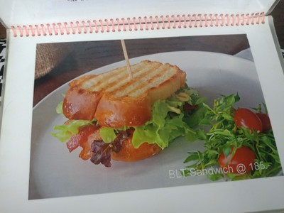 อาหาร หรือ เครื่องดื่ม