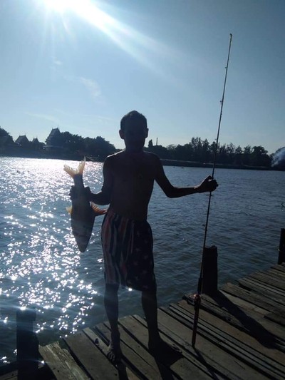 ลมโชยโฮมสเตย์บ้านพักริมแม่น้ำเจ้าพระยาสไตล์​ล๊อ​ฟ​