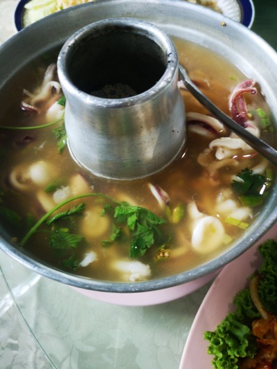 อาหาร หรือ เครื่องดื่ม