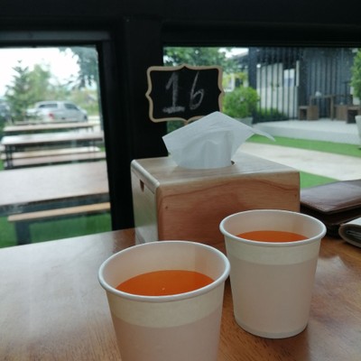 อาหาร หรือ เครื่องดื่ม