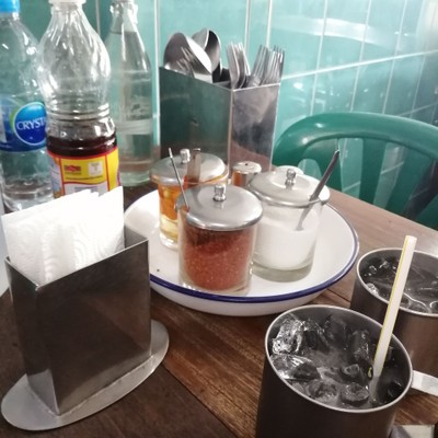 อาหาร หรือ เครื่องดื่ม