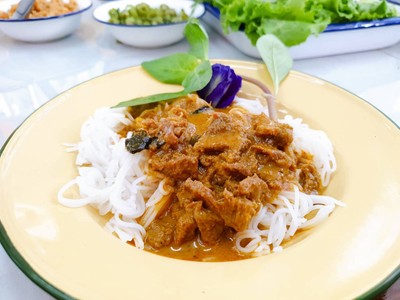 ขนมจีนแกงเนื้อ 1