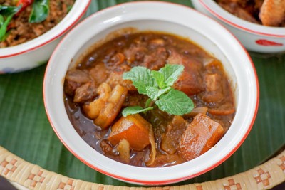 แกงฮังเล เมนูเด็ดของร้าน