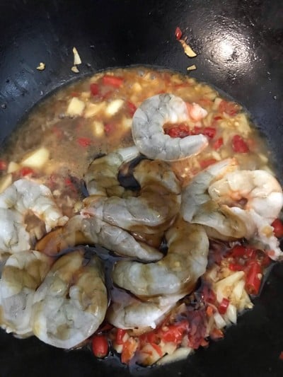 วิธีทำ ผัดกะเพราปูกุ้ง วิธีทำ ผัดกะเพราปูกุ้ง