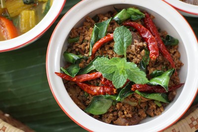 ลาบหมูคั่ว(ลายเมือง)