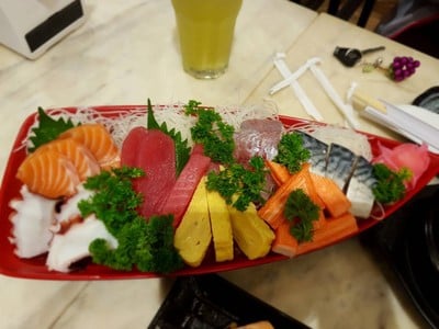 อาหาร หรือ เครื่องดื่ม