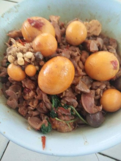 อาหาร หรือ เครื่องดื่ม