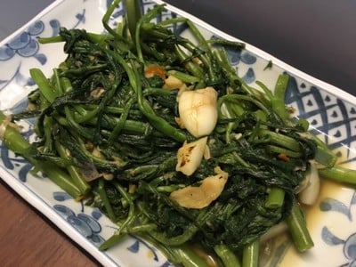 ผักบุ้งผัดน้ำพริกกะปิ ผักบุ้งผัดน้ำพริกกะปิ