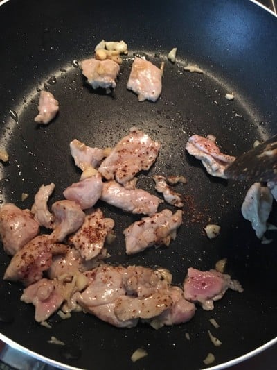 วิธีทำ ข้าวหมูผัดพริกป่น วิธีทำ ข้าวหมูผัดพริกป่น