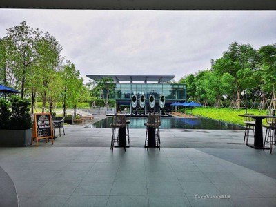 สระว่ายน้ำ/ชายหาด