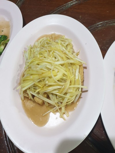 ผัดใบกุยช่าย