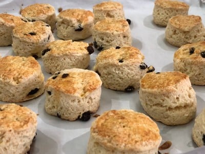 สโคนลูกเกด (Raisin Scone)