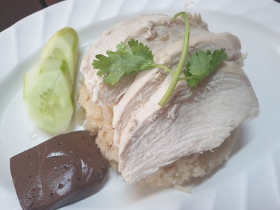 ข้าวมันไก่เนื้อหน้าอก