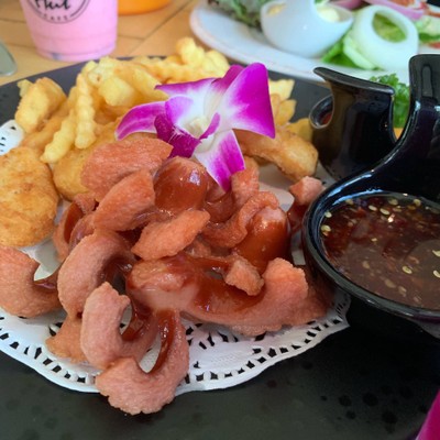 ไส้กรอก+นักเก็ตส์+เฟรนด์ฟรายด์