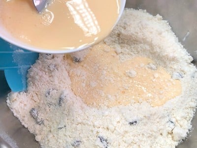 วิธีทำ สโคนลูกเกด (Raisin Scone)