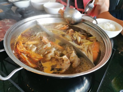 อาหาร หรือ เครื่องดื่ม