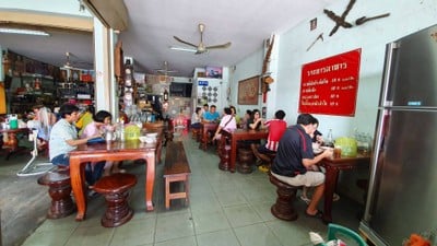 บรรยากาศ บะหมี่เจ๊เน้ย อุทัยธานี