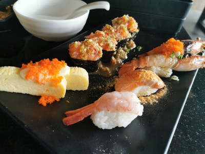 อาหาร หรือ เครื่องดื่ม