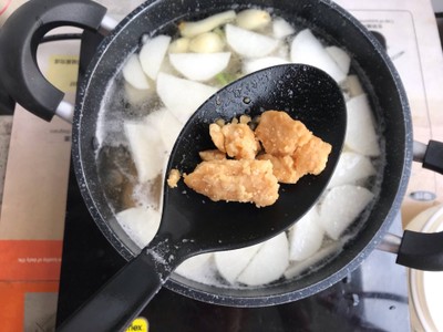 วิธีทำ ไก่ต้มน้ำปลาพร้อมน้ำจิ้มรสเด็ด วิธีทำ ไก่ต้มน้ำปลาพร้อมน้ำจิ้มรสเด็ด