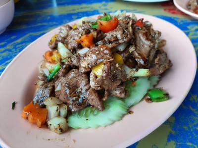 นกกระจอกเทศผัดพริกไทยดำ
