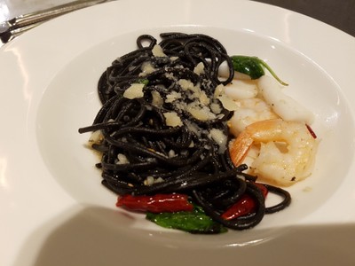 อาหาร หรือ เครื่องดื่ม