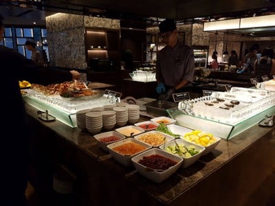 อาหาร หรือ เครื่องดื่ม