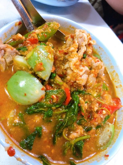 แกงป่าไก่บ้าน