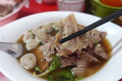 เกาเหลาเนื้อกิ่งเพชร