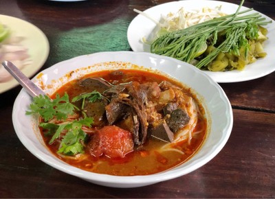 เฮือนเพ็ญ