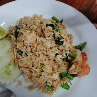 ข้าวผัดเขียวหวานกุ้ง
