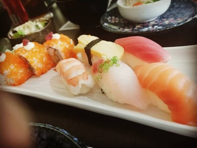 ซูชิ รวมก็น่าสนจ๊าย...