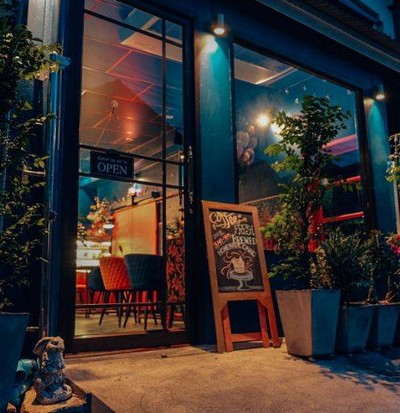 SIIRI CAFE AND BISTRO SIIRI CAFE AND BISTRO