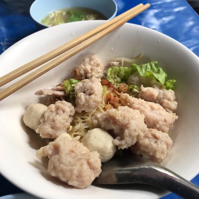 ก๋วยเตี๋ยวหมูเด้งเจ๊ปุ๊ย