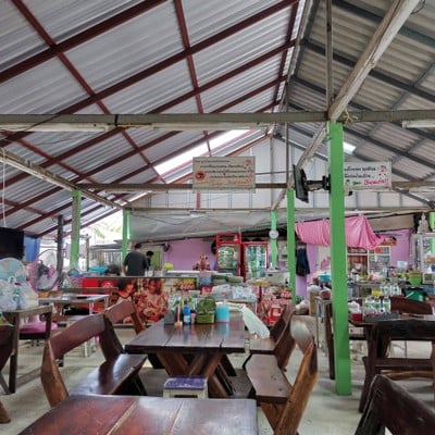 บรรยากาศ ก๋วยเตี๋ยวลูกชิ้นปลานายง้วน