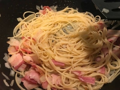วิธีทำ Spaghetti Carbonara (No Cream)