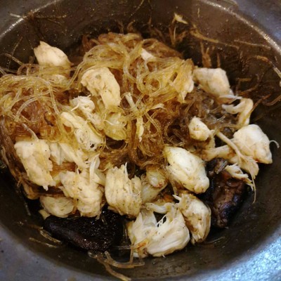 เนื้อปูอบวุ้นเส้น