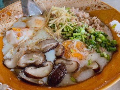 โจ๊กรวมไข่3ฟอง