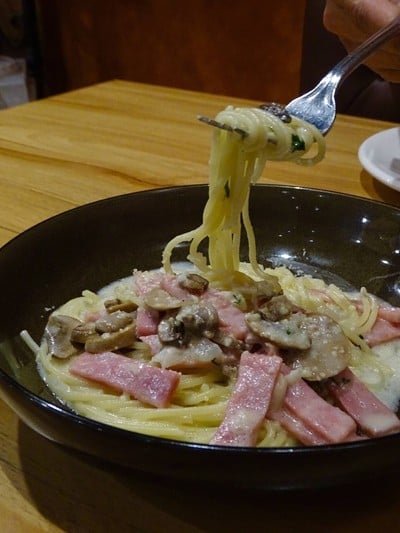 สปาเก็ตตี้คาโบนาร่าเบคอน